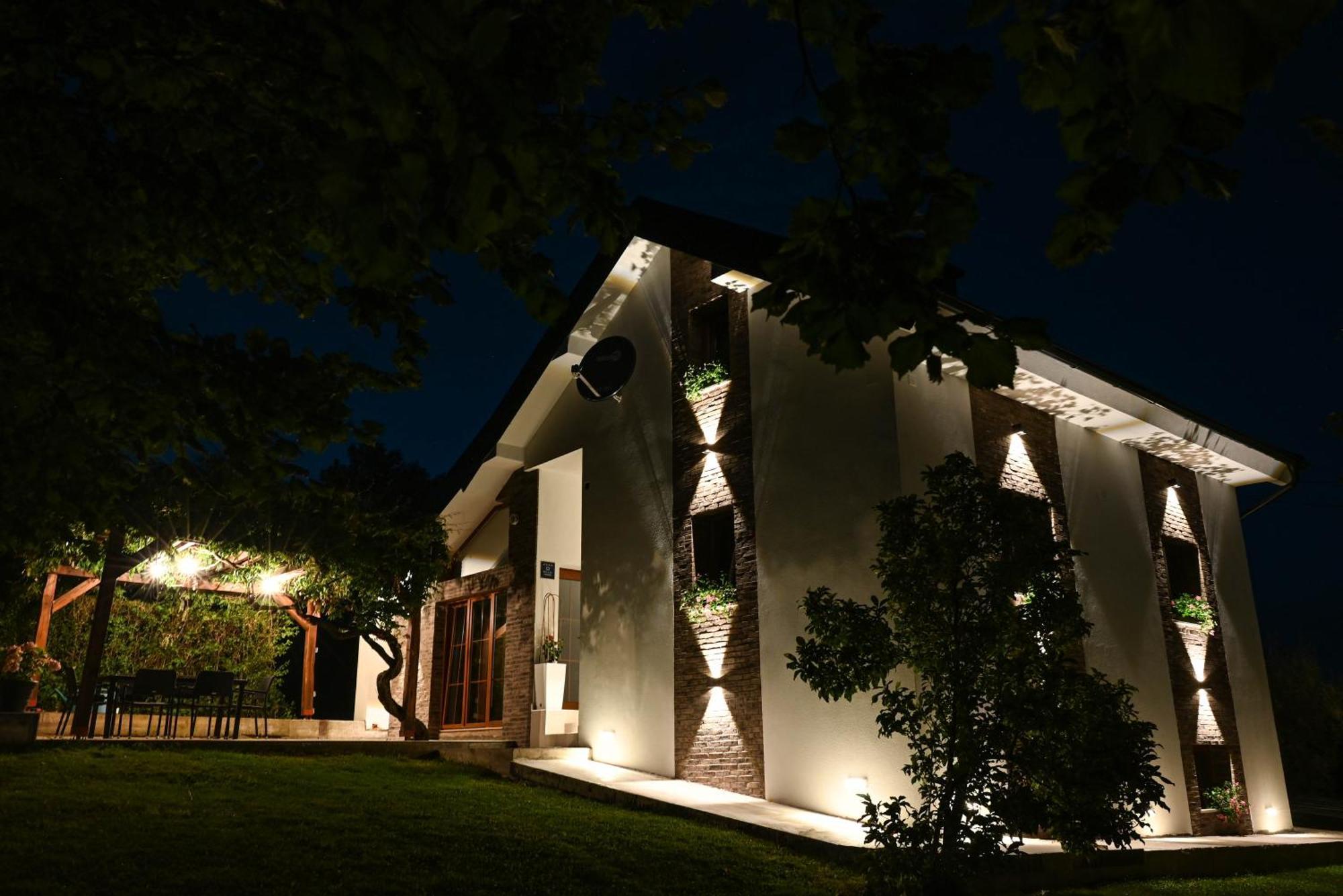 House Wisteria Villa Rakovica Eksteriør bilde